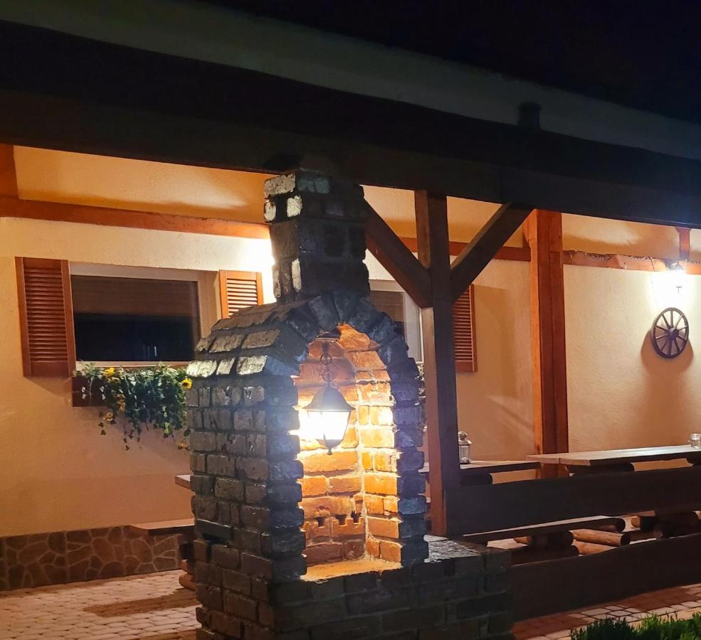 Agroturystyka Sielska Kraina Zabkowice Slaskie Exteriör bild